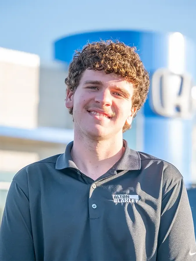 Sales and Leasing Representative Kenan Knifley in Sales Staff at Alton Blakley Honda